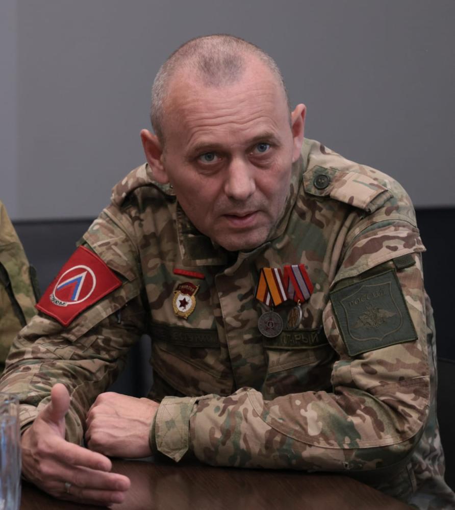 Head of the UK-3 Department of Capital Construction of the Yaya Oil Refinery Sergei Kanev was awarded the Medal «For Courage» as a participant in the Special Military Operation