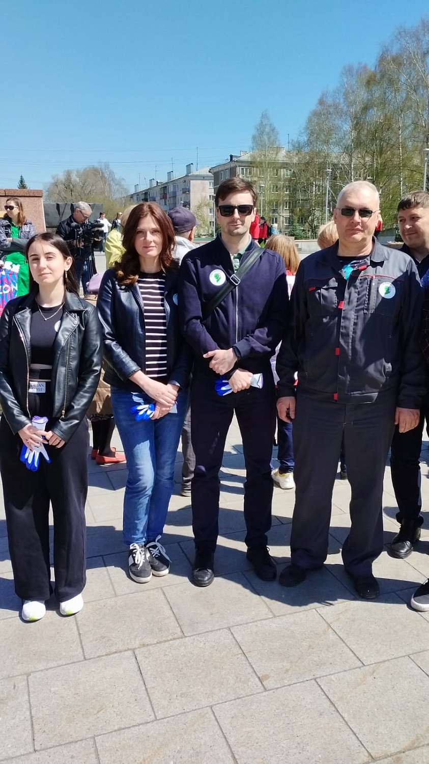 Employees of the «NefteKhimService» company took part in planting greenery on the Boulevard of Heroes in Novokuznetsk